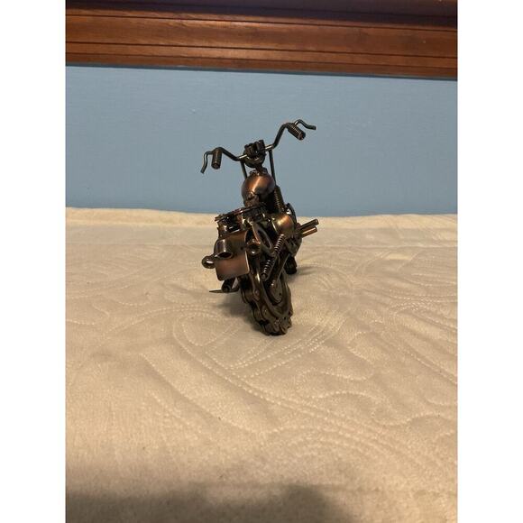 Vtg handmade motorcycle sculpture crafted from various metal parts - Picture 4 of 8